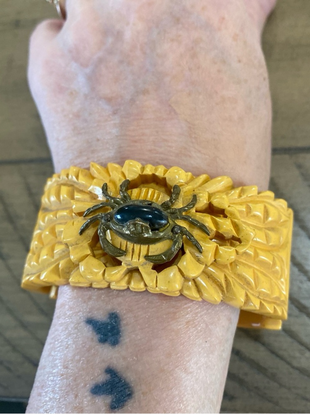 Very Rare Butterscotch Bakelite  Clamper Bracelet with Metal crab 1940’s